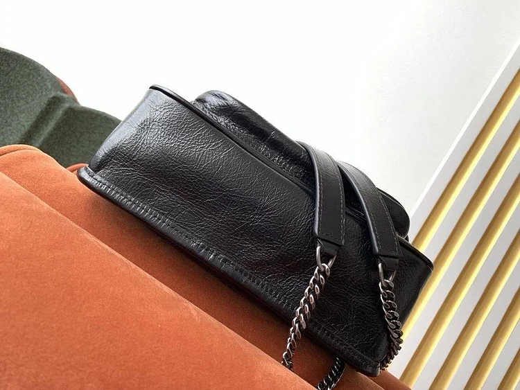 Y Niki Medium Vintage Leather Bag - Image 3