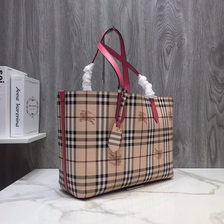 bb Reversible Tote Haymarket Canvas Medium For Women, Women??s Bags 19.3in/49cm - Image 18