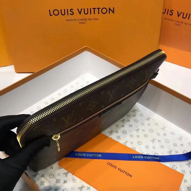 Louis new pouch damier graphite bag size?21.0 x 27.0 x 5.0 cm - Image 9