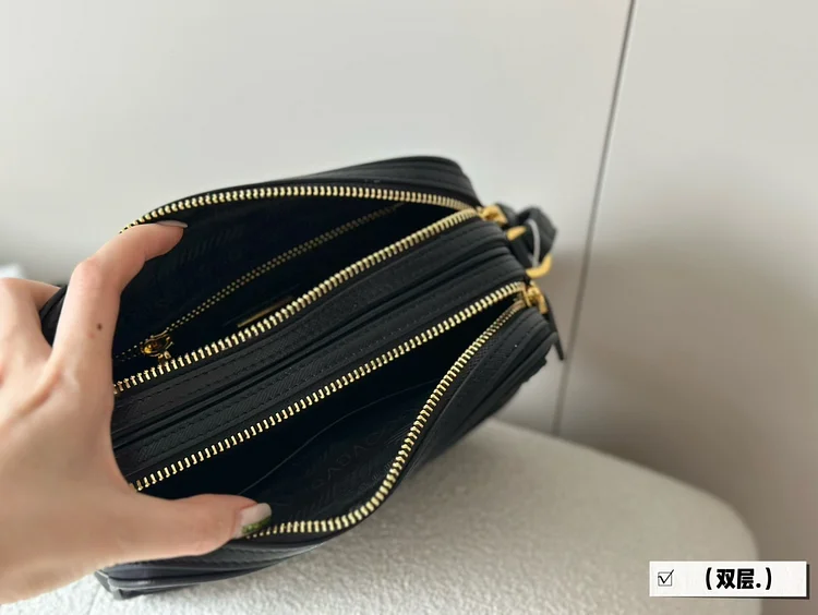 Prada odette new arrival camera bag size: 21 * 16cm - Image 5