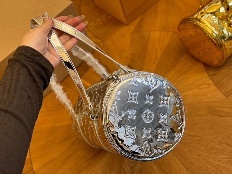 Louis new arrival men and women bag size : 30*15cm - Image 8