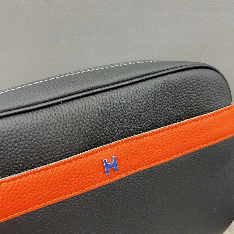 H crossbody bag Men size: 24 x 17 cm - Image 9