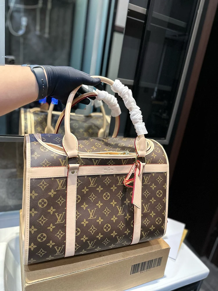 Louis new arrival pet bags size: 39*20*32 cm - Image 2