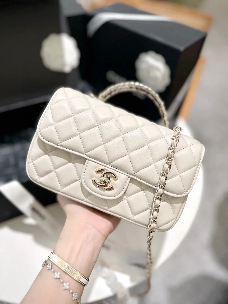 CC new arrival cocohandle bag size: 22 cm - Image 2