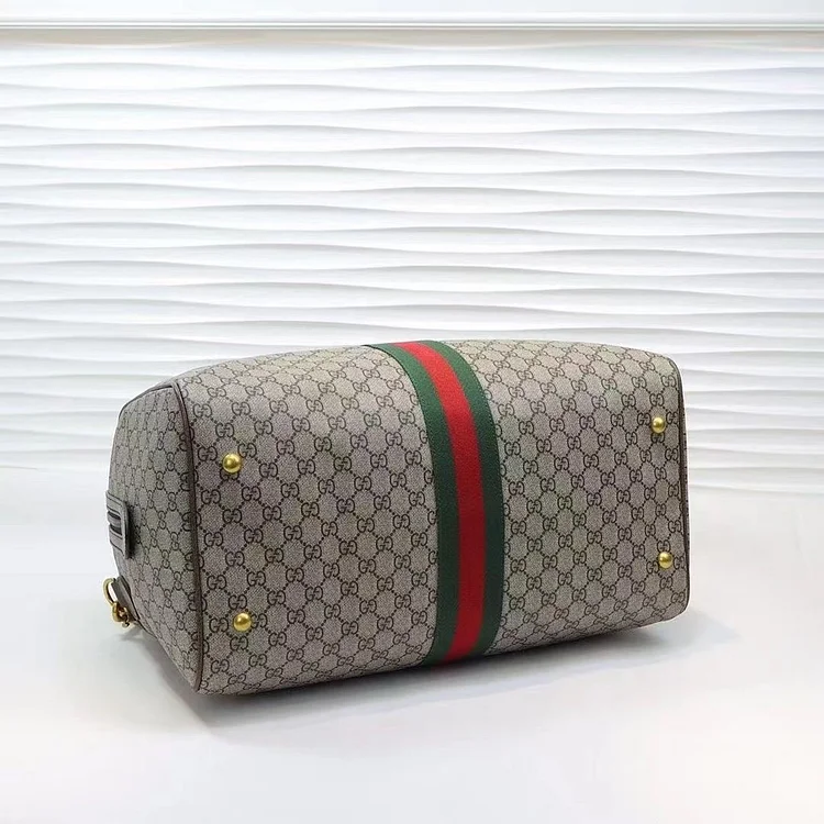 GC443 Gc Savoy Medium Duffle Bag/ 16.5??W x 10.6??H x 10.5??D - Image 3