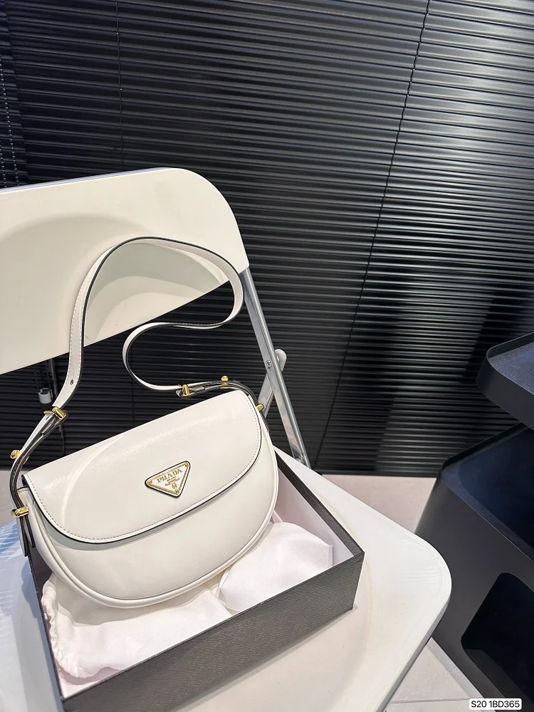 Pra new arrival bag size: 24 * 16 cm - Image 4