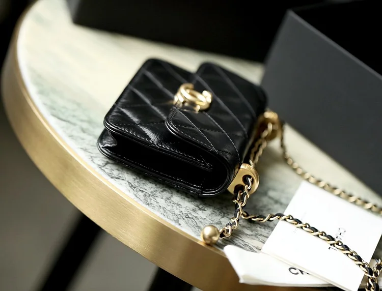 cc CO-CO Clutch With Chain 9.5cm/3.7in Gold Toned Hardware For Women Black - Image 2