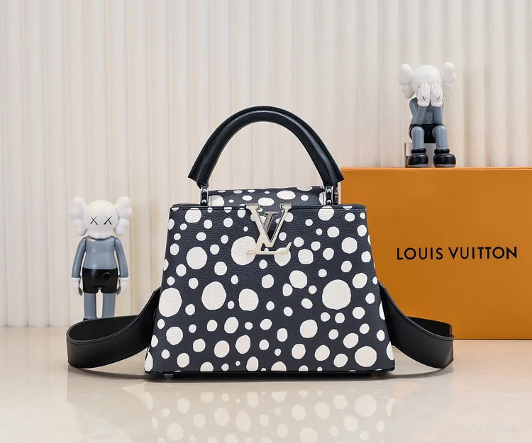 Louis x YK Capucines Taurillon new arrival bag size : 27 x 18 x 9 cm - Image 2