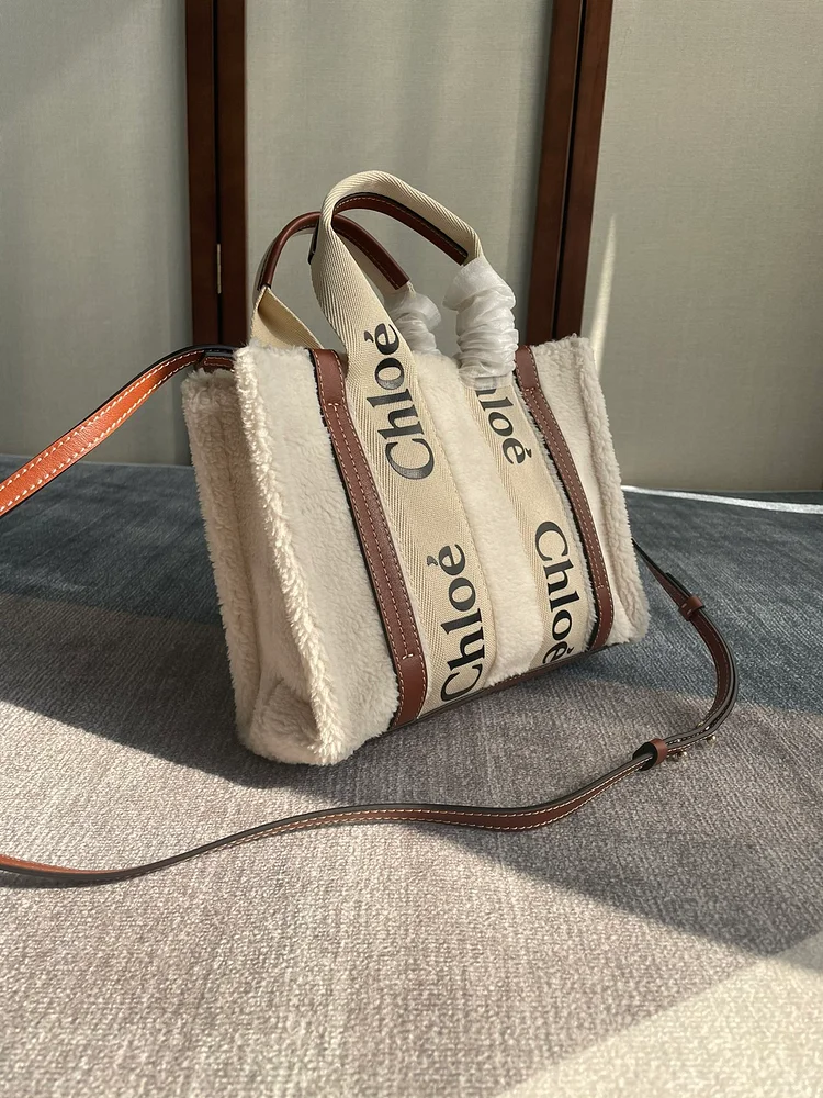 CH winter new styles Woody tote bag white - Image 12