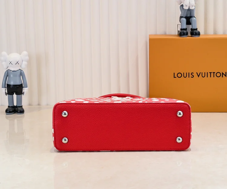 Louis x YK Capucines Taurillon new arrival bag size : 27 x 18 x 9 cm - Image 6