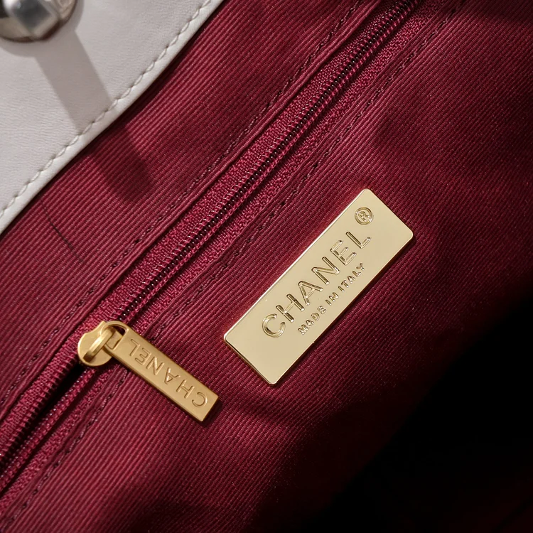 CC 22b 19 BAG tote - Image 15