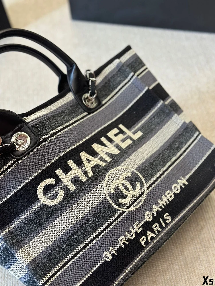 cc new arrival tote bag - Image 3