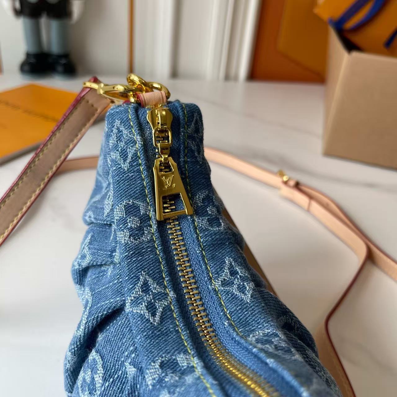 LV Pchette Valley High-end faux bag - Image 5